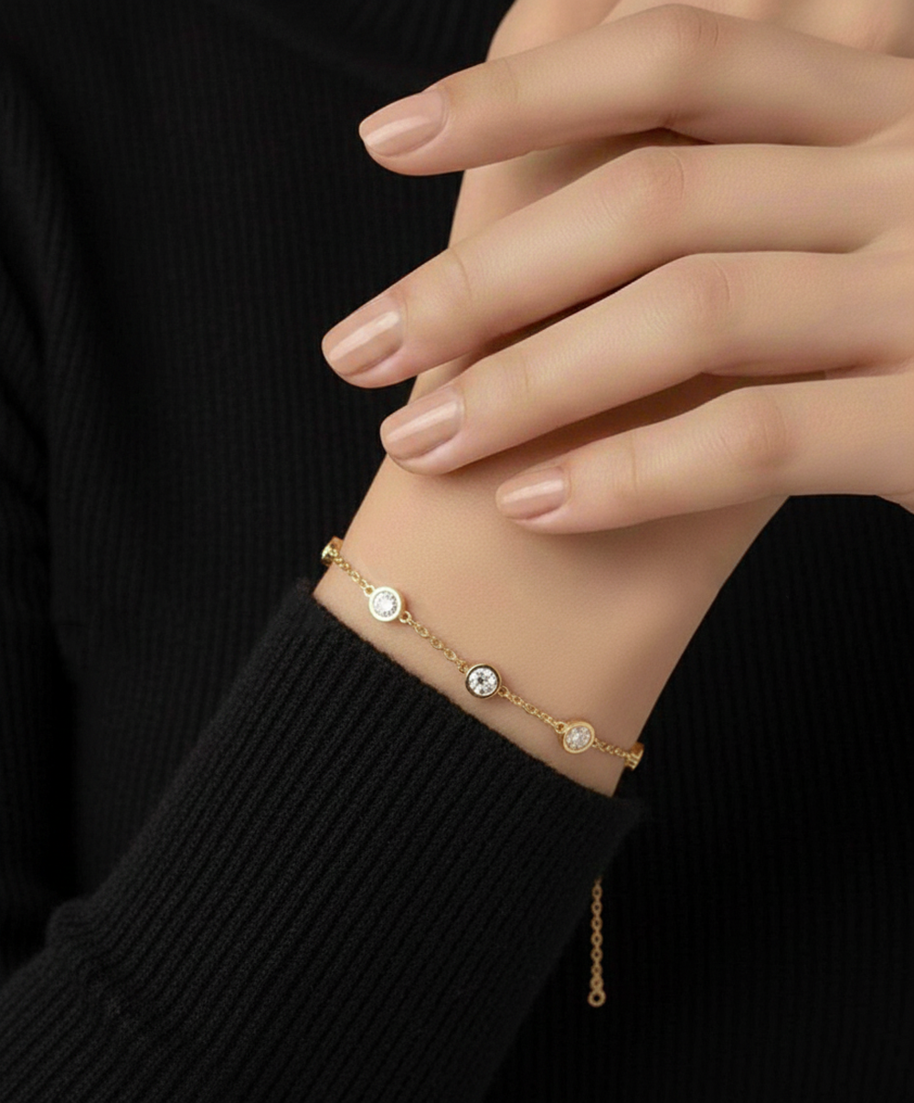 Elegant Tiny Dangle Bracelet